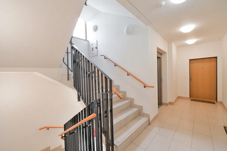 Pod Stadiony, Smíchov - Praha 5 | Prenájom, Byt, 3-izbový, 73 m²