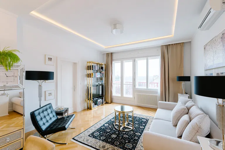 Hviezdoslavovo námestie, Staré Mesto - Bratislava I | Rent, Apartment, Two-bedroom (3+kk), 100 m²