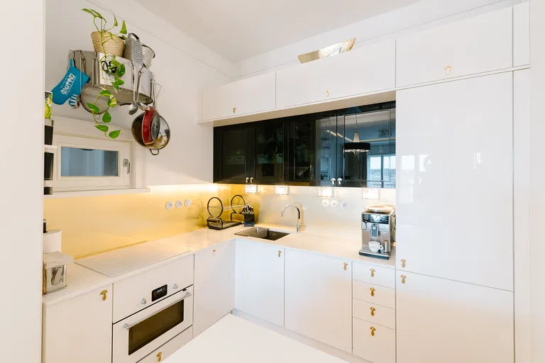 Hviezdoslavovo námestie, Staré Mesto - Bratislava I | Rent, Apartment, Two-bedroom (3+kk), 100 m²