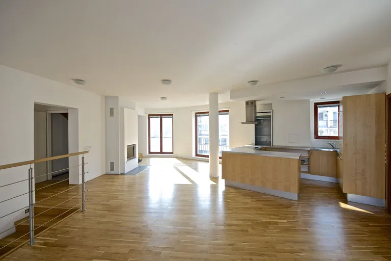 Tetínská, Radlice - Praha 5 | Prenájom, Byt, 3-izbový, 177 m²