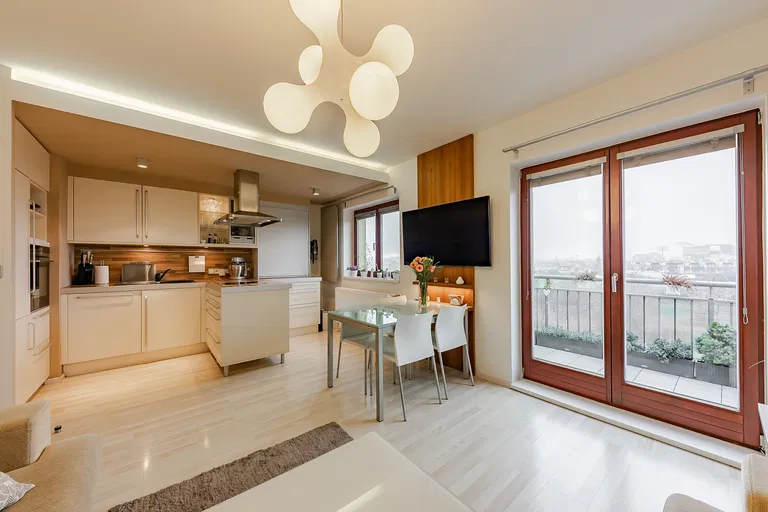 Andersenova, Šterboholy - Prague 10 | Sale, Apartment, Three-bedroom (4+kk), 88 m²