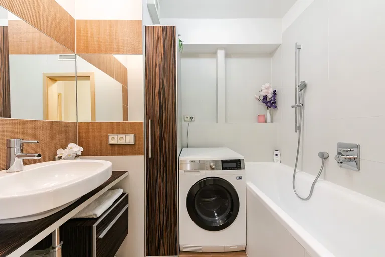 Andersenova, Šterboholy - Prague 10 | Sale, Apartment, Three-bedroom (4+kk), 88 m²