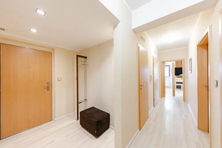 Andersenova, Šterboholy - Prague 10 | Sale, Apartment, Three-bedroom (4+kk), 88 m²
