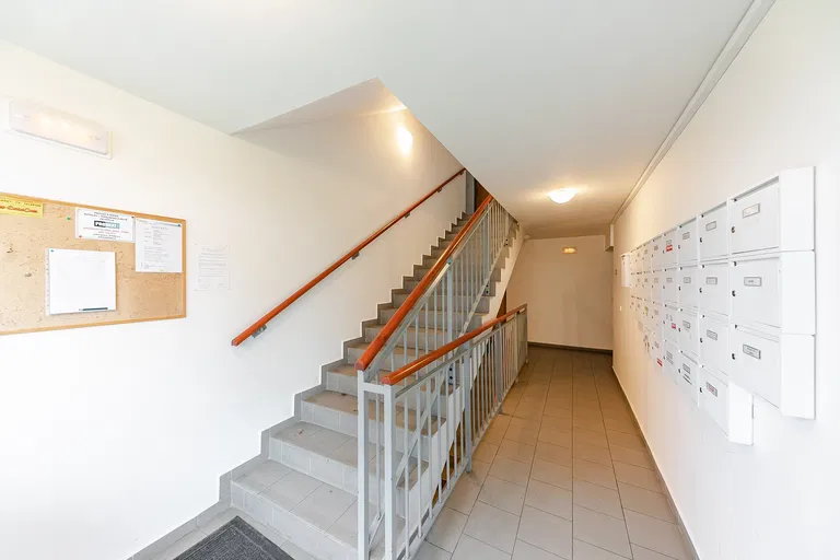 Andersenova, Šterboholy - Prague 10 | Sale, Apartment, Three-bedroom (4+kk), 88 m²