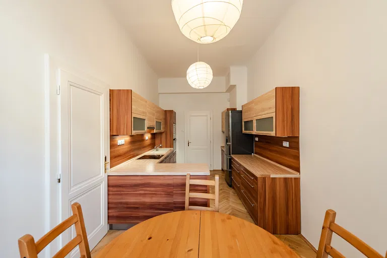Trojanova, Nové Město - Praha 2 | Prenájom, Byt, 3-izbový, 115 m²