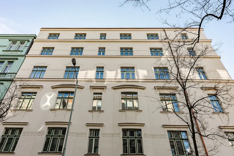 Mánesova, Vinohrady - Prague 2 | Sale, Apartment, One-bedroom (2+kk), 71 m²