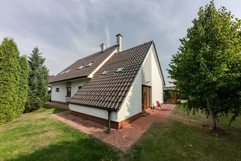 Rorýsová, Zdiměřice - Praha-západ | Predaj, Rodinný dom, 5-izbový, 188 m²