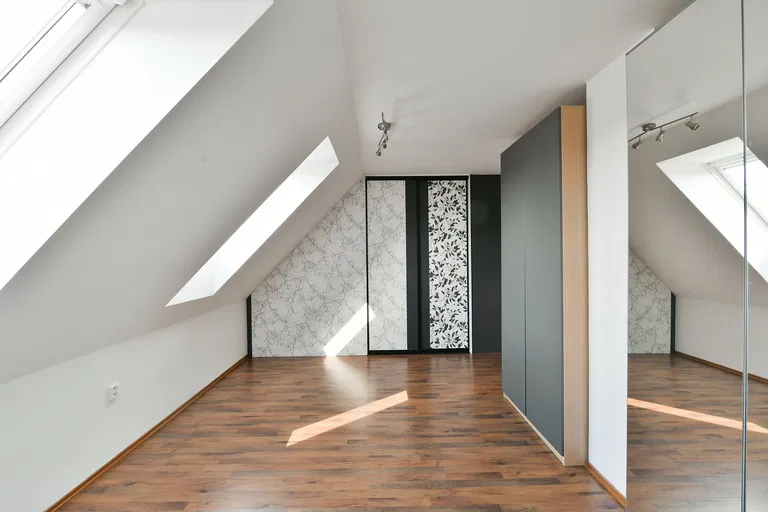 Rorýsová, Zdiměřice - Praha-západ | Predaj, Rodinný dom, 5-izbový, 188 m²