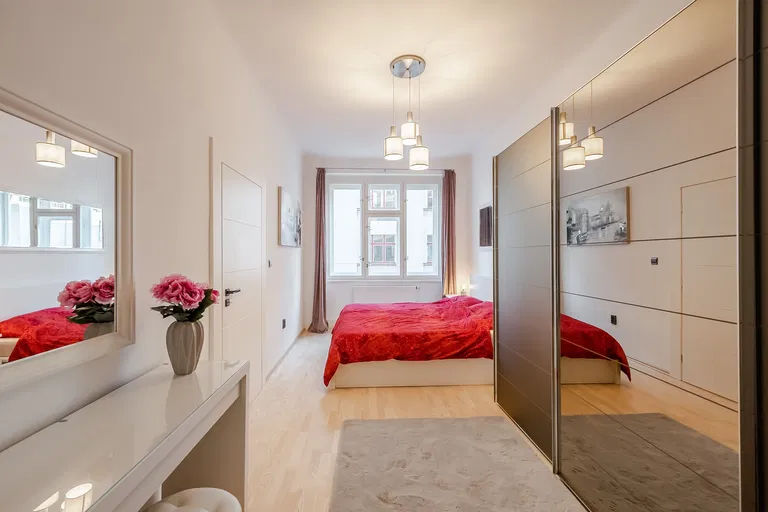 náměstí 14. října, Smíchov - Praha 5 | Predaj, Byt, 2-izbový, 56 m²