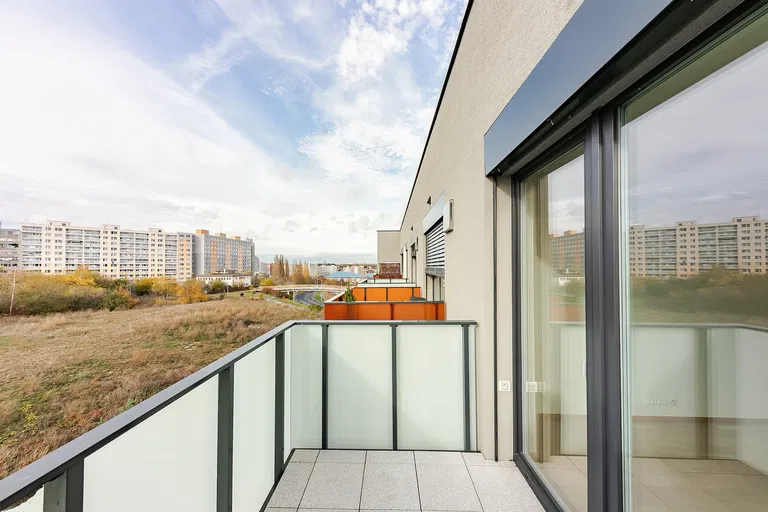Mukařovského, Stodůlky - Prague 5 | Sale, Apartment, Three-bedroom (4+kk), 95 m²