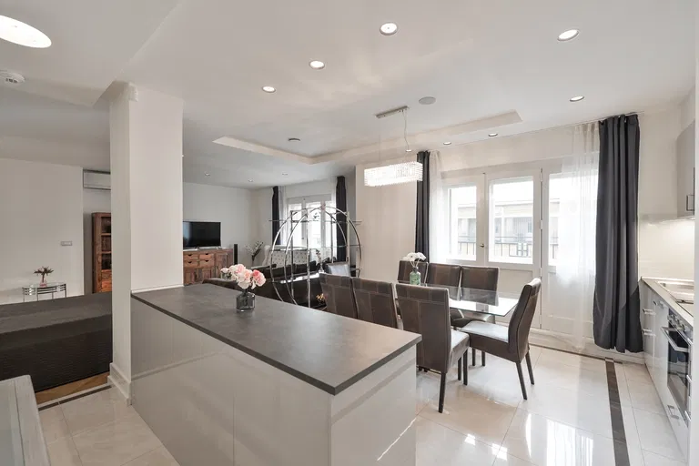 Dlouhá, Staré Město - Praha 1 | Predaj, Byt, 3-izbový, 151 m²