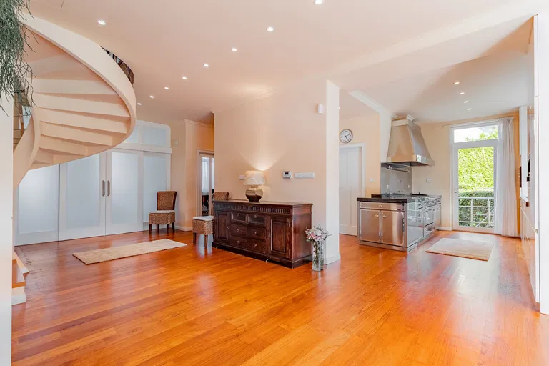 Starodvorská, Lysolaje - Praha 6 | Prenájom, Rodinný dom, 6-izbový, 409 m²