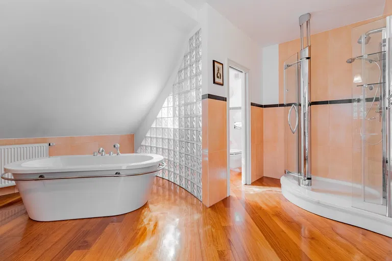 Starodvorská, Lysolaje - Praha 6 | Prenájom, Rodinný dom, 6-izbový, 409 m²