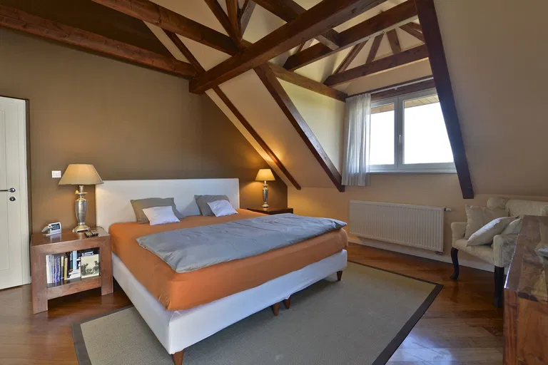 Starodvorská, Lysolaje - Praha 6 | Prenájom, Rodinný dom, 6-izbový, 409 m²