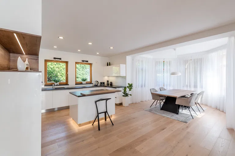 Gaštanová, Stupava - Malacky | Sale, House, Four-bedroom (5+kk), 397 m²