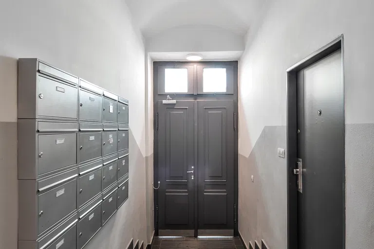 Heřmanova, Holešovice - Praha 7 | Prenájom, Byt, 2-izbový, 53 m²