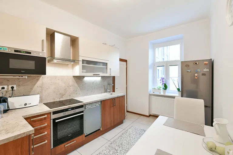 V Mezihoří, Libeň - Prague 8 | Sale, Apartment, One-bedroom (2+1), 71 m²
