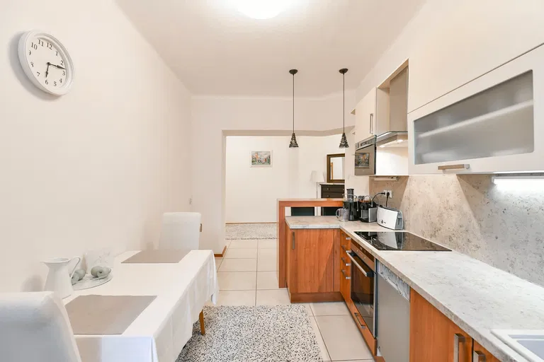V Mezihoří, Libeň - Prague 8 | Sale, Apartment, One-bedroom (2+1), 71 m²