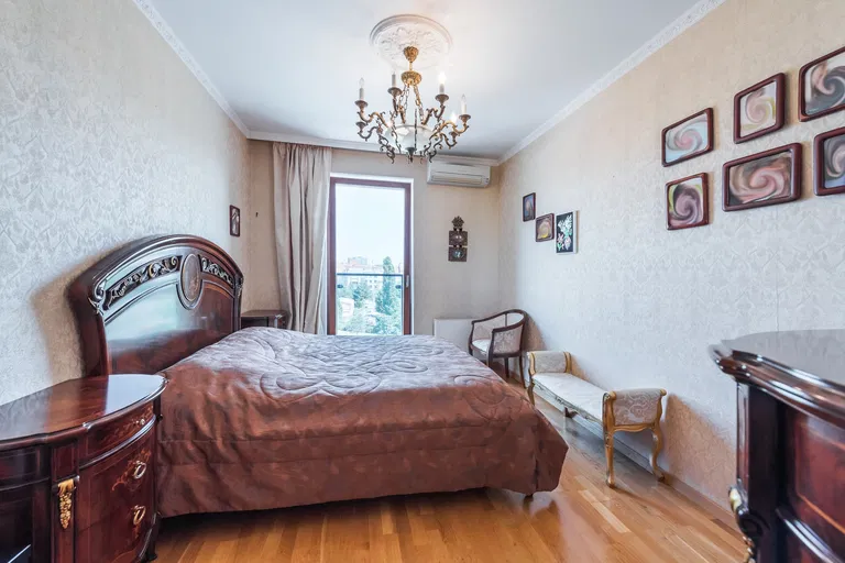 Vršovická, Vršovice - Prague 10 | Sale, Apartment, Three-bedroom (4+kk), 149 m²