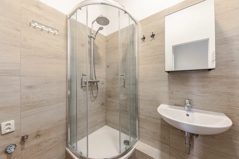 Na Václavce, Smíchov - Prague 5 | Sale, Apartment, Two-bedroom (3+1), 82 m²