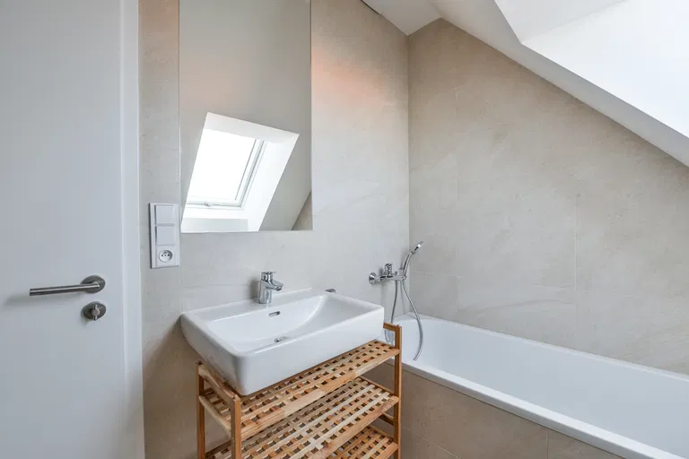 Radhošťská, Žižkov - Praha 3 | Prenájom, Byt, 2-izbový, 88 m²