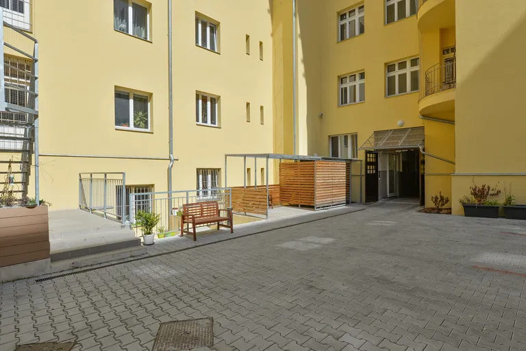 Radhošťská, Žižkov - Praha 3 | Prenájom, Byt, 2-izbový, 88 m²