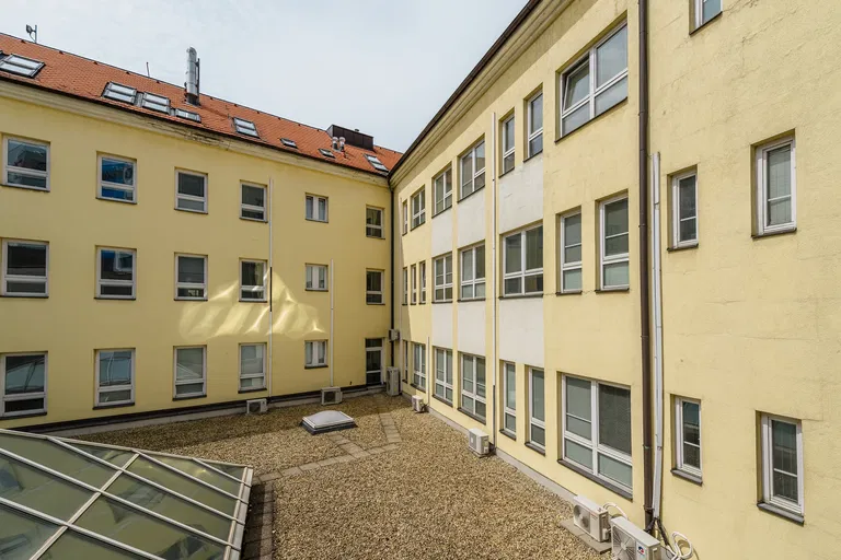 Obchodná, Staré Mesto - Bratislava I | Sale, Apartment, One-bedroom (2+kk), 87 m²