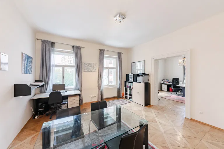 Šafaříkova, Vinohrady - Prague 2 | Sale, Apartment, One-bedroom (2+1), 76 m²