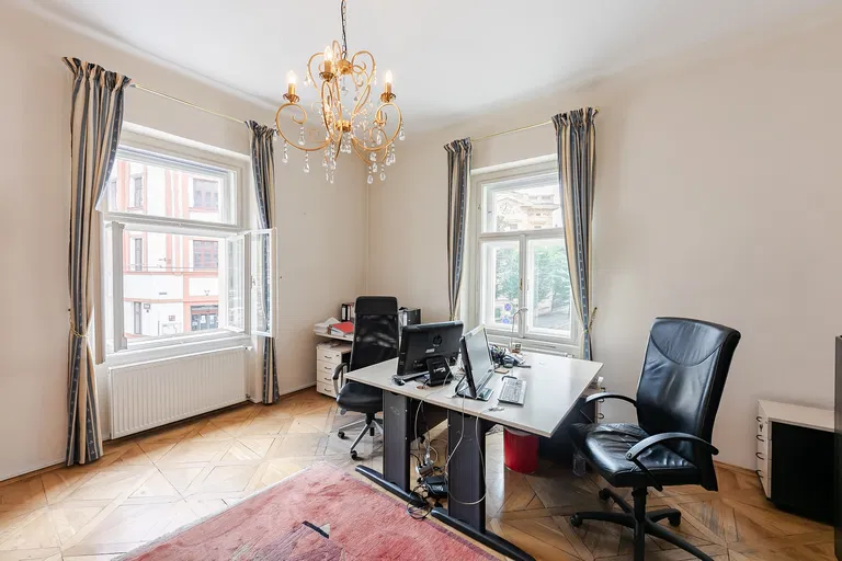 Šafaříkova, Vinohrady - Prague 2 | Sale, Apartment, One-bedroom (2+1), 76 m²