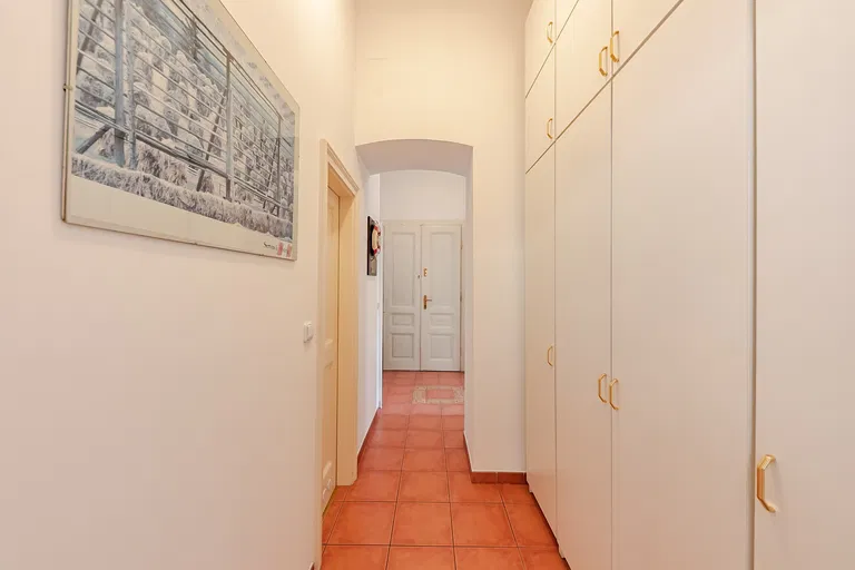 Šafaříkova, Vinohrady - Prague 2 | Sale, Apartment, One-bedroom (2+1), 76 m²