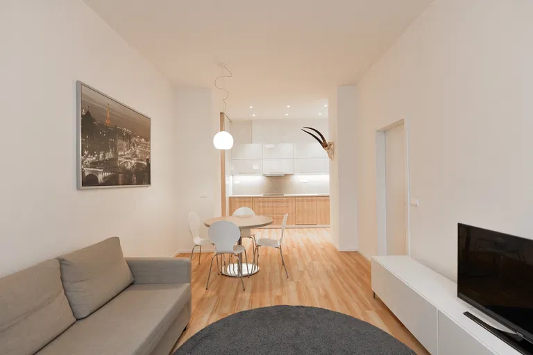 Ovenecká, Bubeneč - Praha 7 | Prenájom, Byt, 3-izbový, 88 m²