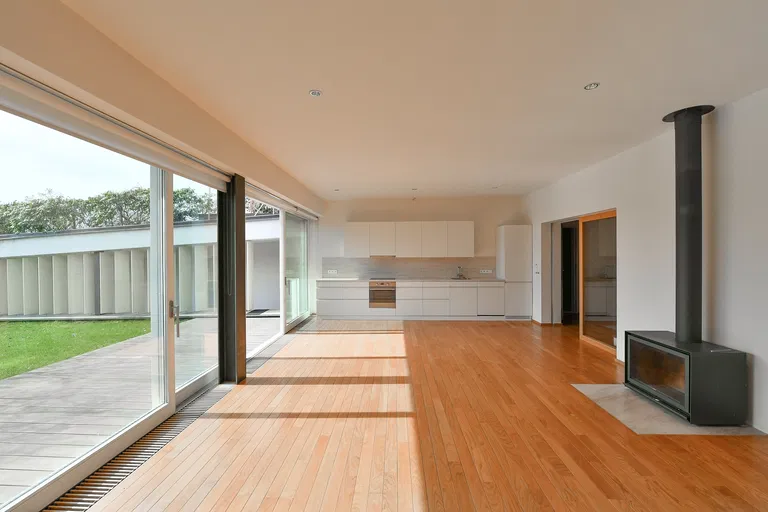 Pod Lipkami, Smíchov - Praha 5 | Prenájom, Rodinný dom, 7-izbový, 320 m²