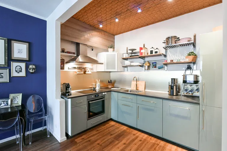 Komunardů, Holešovice - Prague 7 | Sale, Apartment, One-bedroom (2+kk), 61 m²