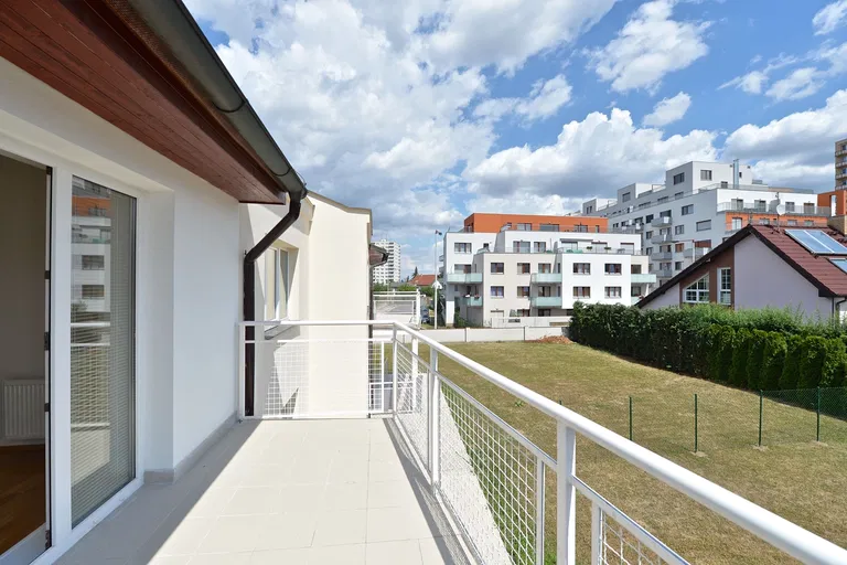 U Nás, Braník - Prague 4 | Rent, Apartment, Three-bedroom (4+kk), 147 m²