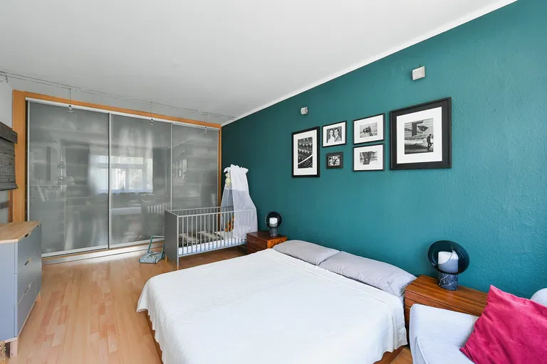 Komunardů, Holešovice - Prague 7 | Sale, Apartment, One-bedroom (2+kk), 61 m²