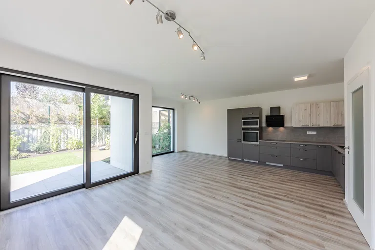 Skřivánčí, Březiněves - Praha 8 | Prenájom, Rodinný dom, 5-izbový, 171 m²