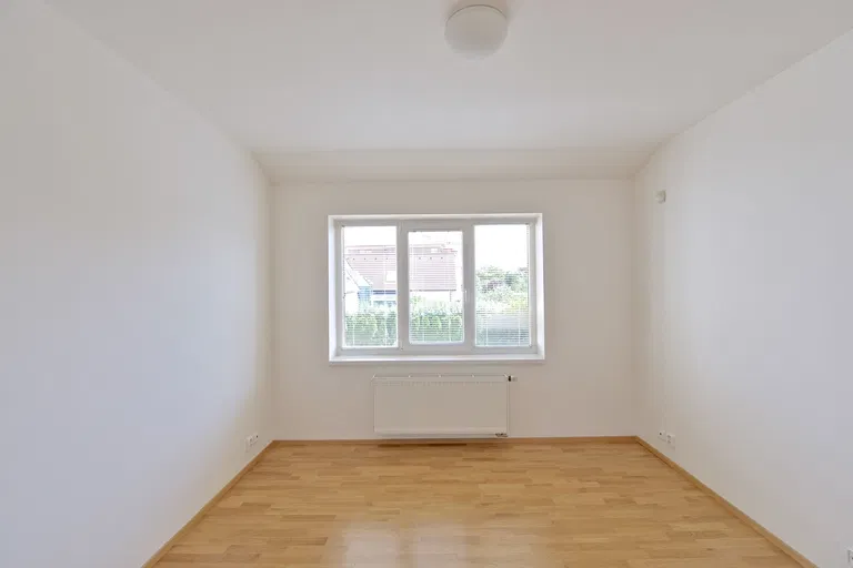U Nás, Braník - Prague 4 | Rent, Apartment, Three-bedroom (4+kk), 147 m²
