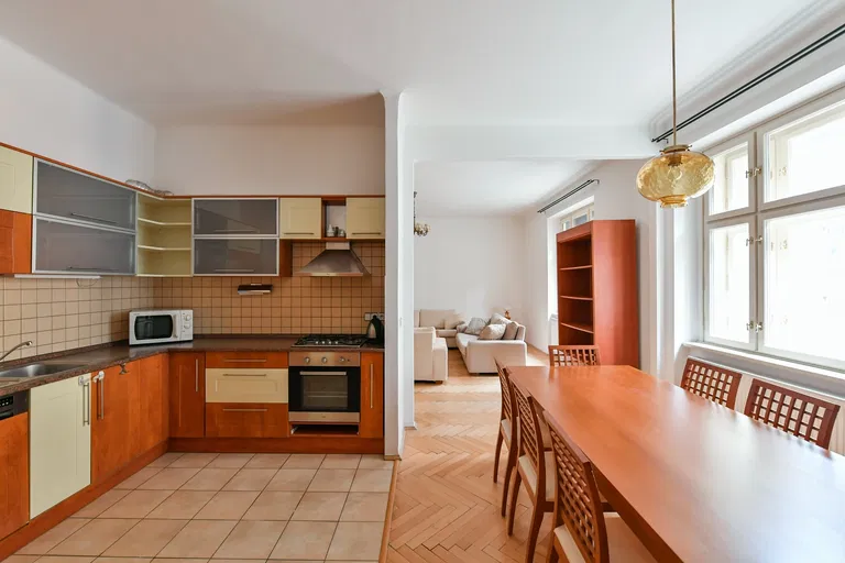 Na Jezerce, Nusle - Prague 4 | Sale, Apartment, Two-bedroom (3+kk), 109 m²