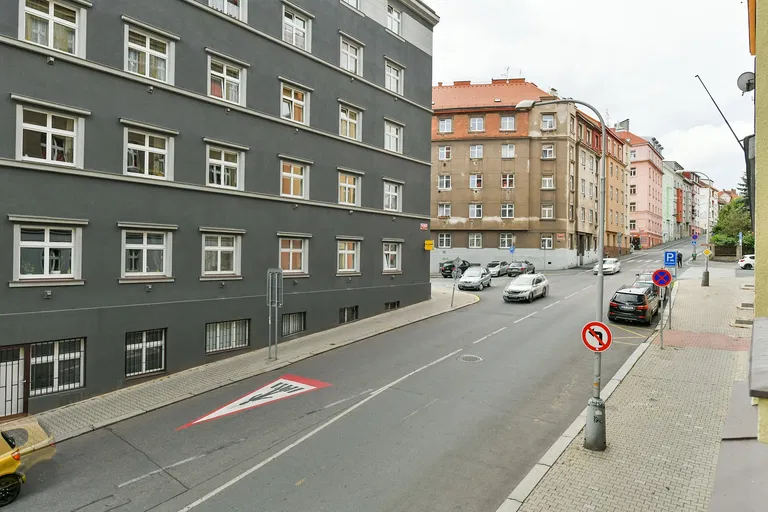 Na Jezerce, Nusle - Prague 4 | Sale, Apartment, Two-bedroom (3+kk), 109 m²