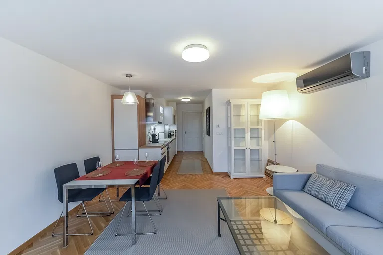 Pecháčkova, Smíchov - Praha 5 | Prenájom, Byt, 3-izbový, 94 m²