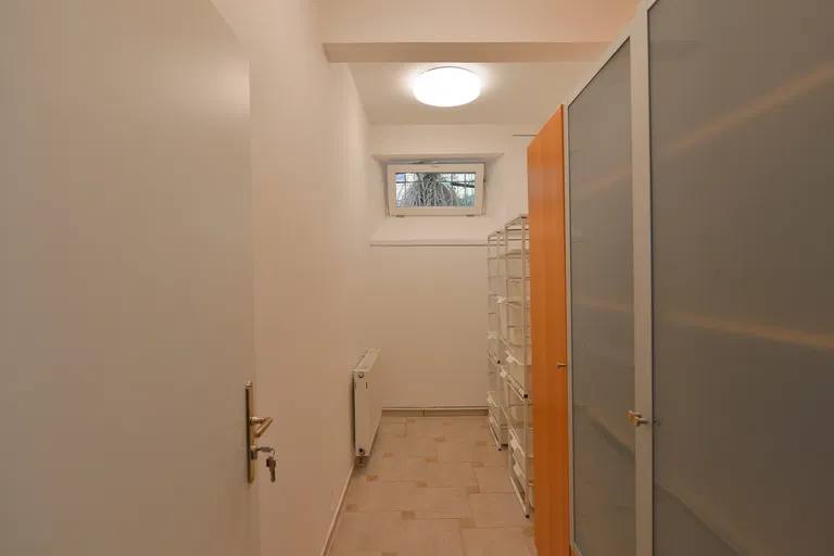 U Laboratoře, Střešovice - Praha 6 | Prenájom, Byt, 2-izbový, 86 m²