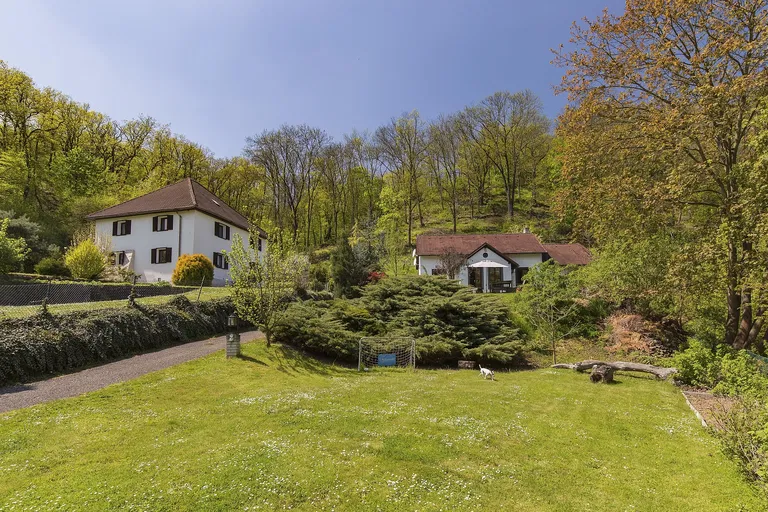 V Šáreckém údolí, Dejvice - Prague 6 | Sale, House, Four-bedroom (5+1), 225 m²