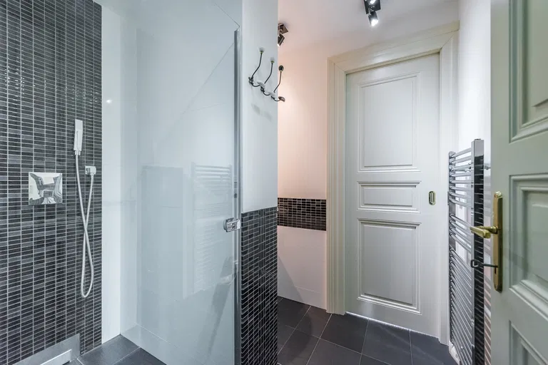 Ve Smečkách, Nové Město - Prague 1 | Rent, Apartment, One-bedroom (2+kk), 62 m²