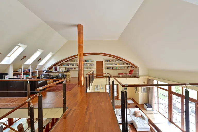 Horní Lomnice, Kunice - Praha-východ | Predaj, Rodinný dom, 6-izbový, 517 m²