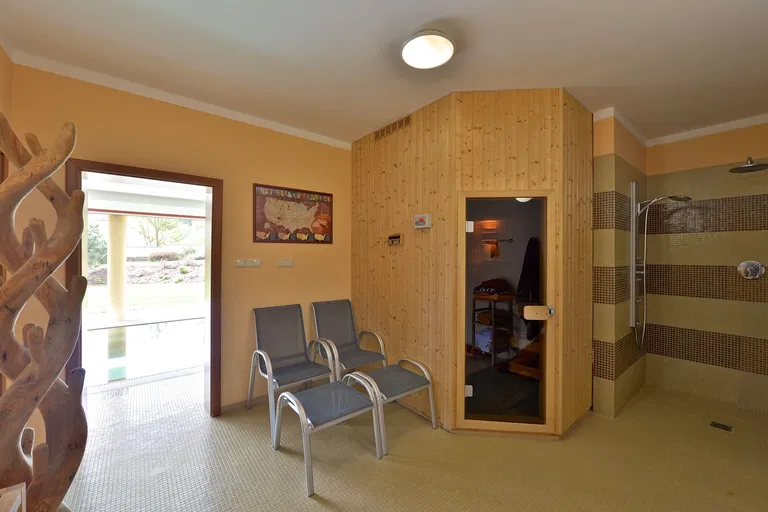 Horní Lomnice, Kunice - Praha-východ | Predaj, Rodinný dom, 6-izbový, 517 m²