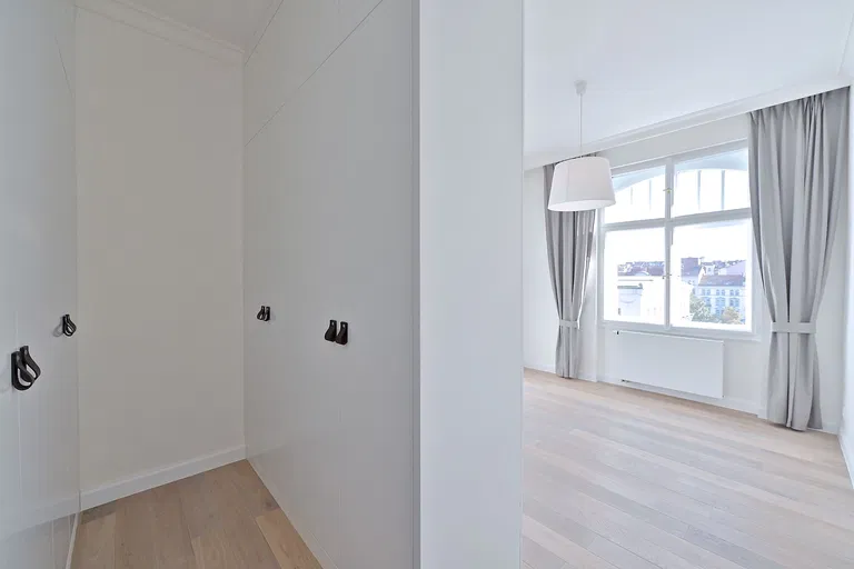 náměstí Jiřího z Poděbrad, Vinohrady - Praha 3 | Prenájom, Byt, 3-izbový, 137 m²