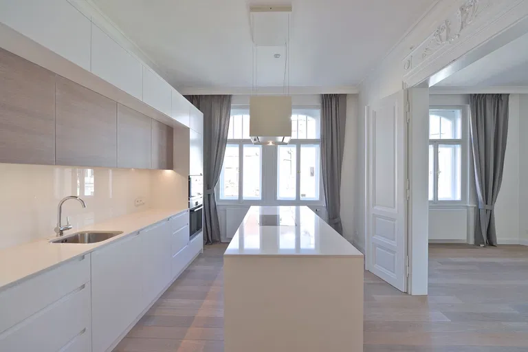 náměstí Jiřího z Poděbrad, Vinohrady - Praha 3 | Prenájom, Byt, 3-izbový, 137 m²