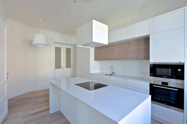 náměstí Jiřího z Poděbrad, Vinohrady - Praha 3 | Prenájom, Byt, 3-izbový, 137 m²