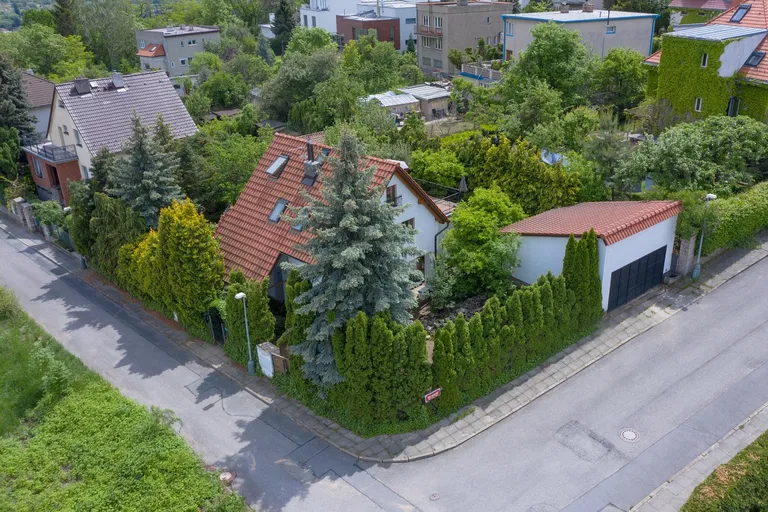 Novochuchelská, Velká Chuchle - Prague 5 | Sale, House, Three-bedroom (4+kk), 161 m²
