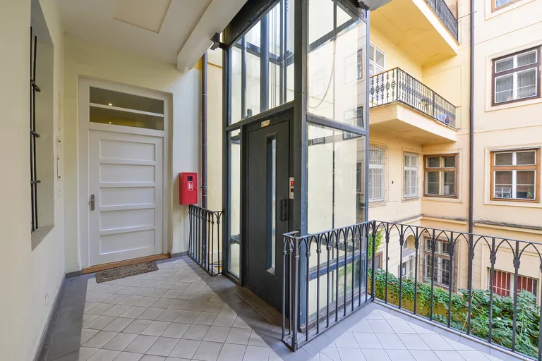 Benediktská, Staré Město - Prague 1 | Rent, Apartment, Two-bedroom (3+1), 100 m²
